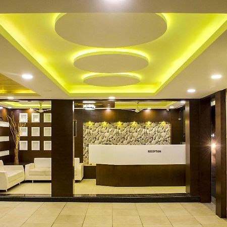 Hotel Kalpana Palace Ujjain Esterno foto